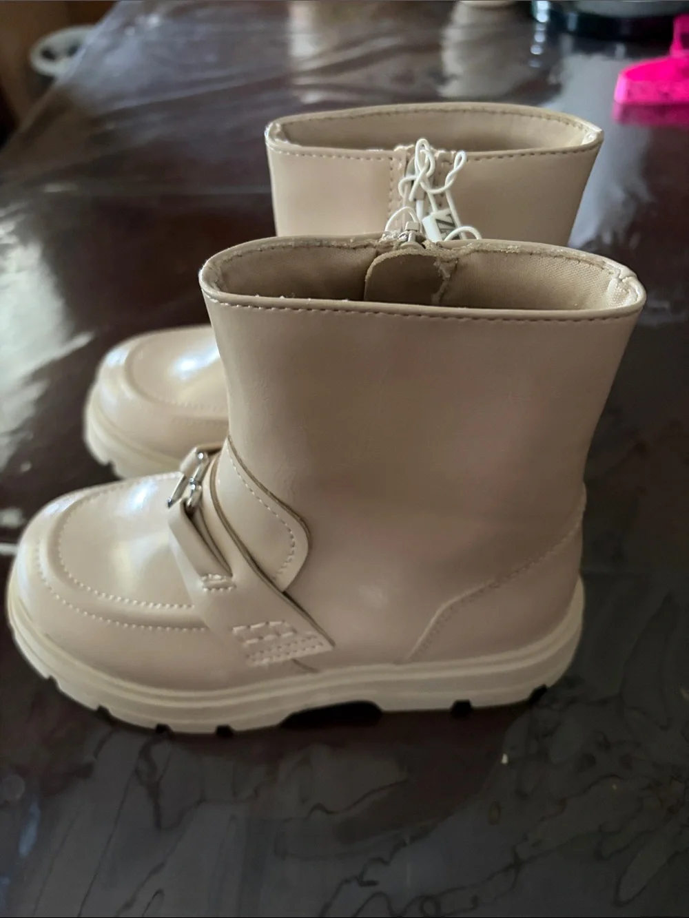 Zara chic cream
